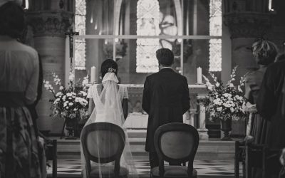 Mariage civil ou religieux : faut-il une tenue différente ?