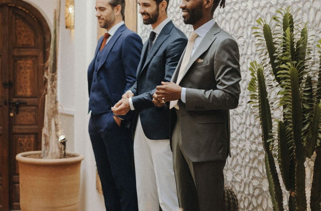 Le guide complet du marié : comment bien préparer sa tenue de mariage ?